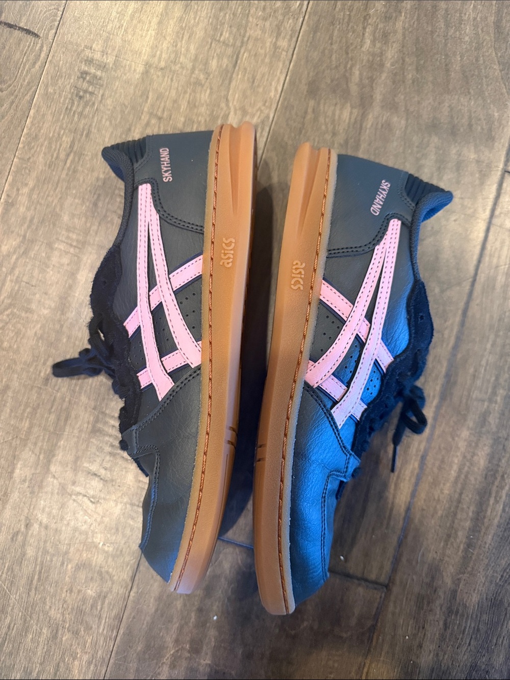 ASICS Skyhand Black Sneakers with Pink Stripes